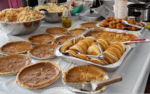 Buffet de la cabane à sucre de 2022 au centre naturiste DSA près de Drummondville.